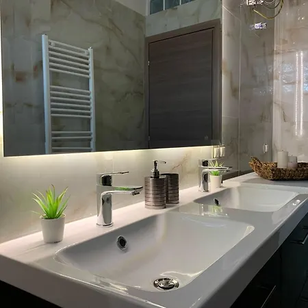 Oasis Luxury Detached House In With Hydromassage * Thessalonique